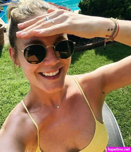 Alinamerkau OnlyFans Thumbnail #TICF7qaQ6V