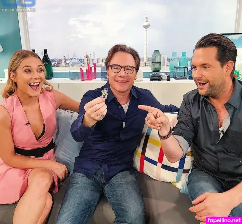 Alinamerkau OnlyFans Thumbnail #yzB44TqpWP