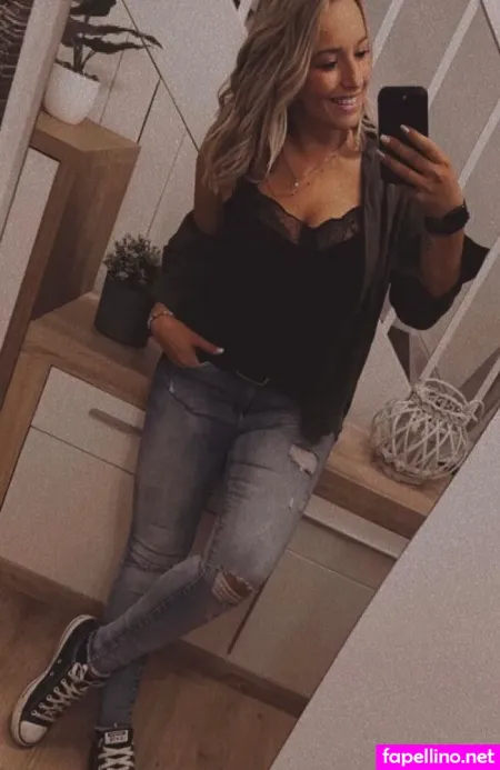 Alinas Landleben OnlyFans Thumbnail #1fNTJykswh