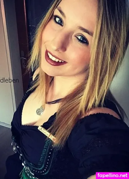 Alinas Landleben OnlyFans Thumbnail #kyzLegXKoi