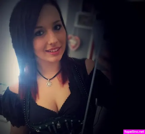 Alinas Landleben OnlyFans Thumbnail #pkLYHg55gF