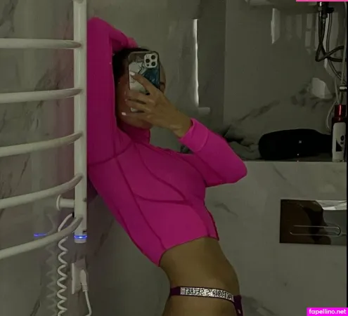 Alinatomioka OnlyFans Thumbnail #0KktmDuv8A
