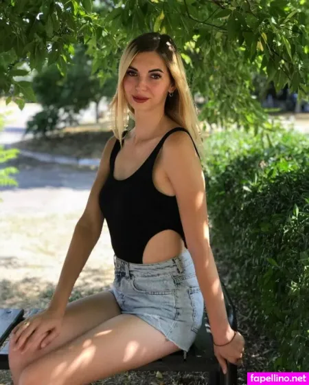 Alinazineeva OnlyFans Thumbnail #8rgbGy5wAI