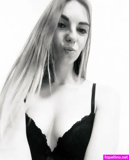 Alinazineeva OnlyFans Thumbnail #gZlutTf1Vr