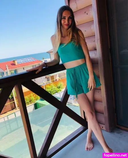 Alinazineeva OnlyFans Thumbnail #r2U06kvZc7