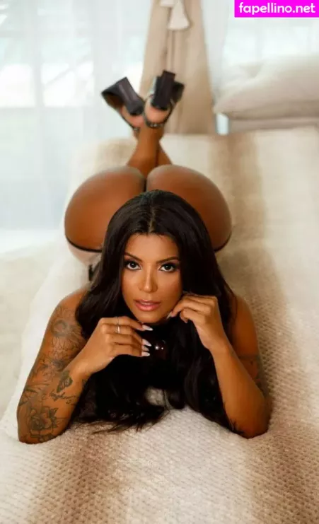 Aline Amorim OnlyFans Thumbnail #ziVExgU0PZ