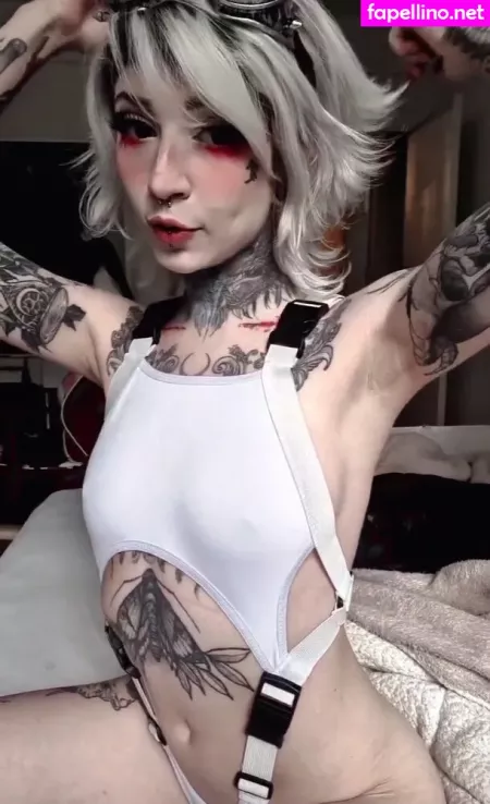 Aline Fox OnlyFans Thumbnail #bZm9TtjHjB