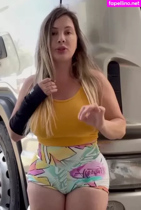 Aline Fuchter Ouriques OnlyFans Thumbnail #3Z7eRkd5GO