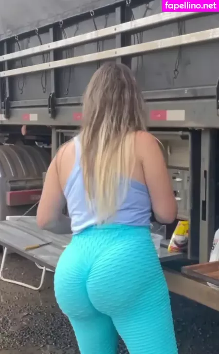 Aline Fuchter Ouriques OnlyFans Thumbnail #4xRCQZ6xjY