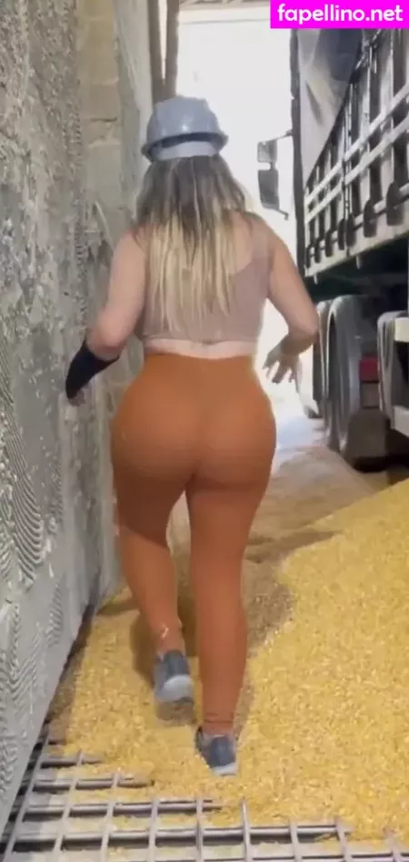 Aline Fuchter Ouriques OnlyFans Thumbnail #69Bu6qJ6s8
