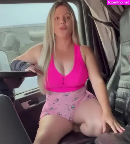 Aline Fuchter Ouriques OnlyFans Thumbnail #81K7Z6pWlh