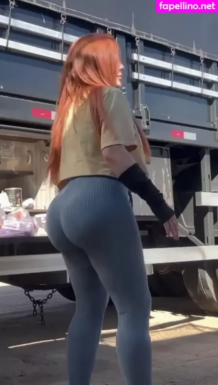 Aline Fuchter Ouriques OnlyFans Thumbnail #C7ZM3GLHhz