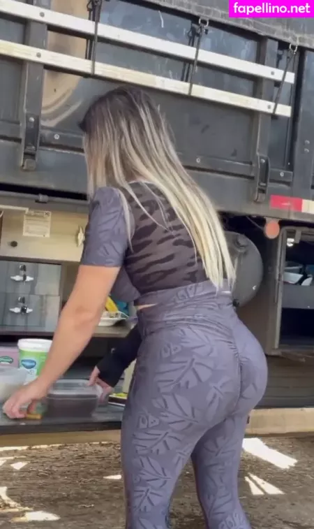 Aline Fuchter Ouriques OnlyFans Thumbnail #DTBryAuRW7