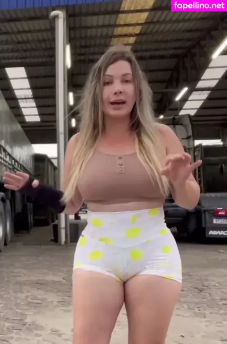 Aline Fuchter Ouriques OnlyFans Thumbnail #ETcmTB4SjX
