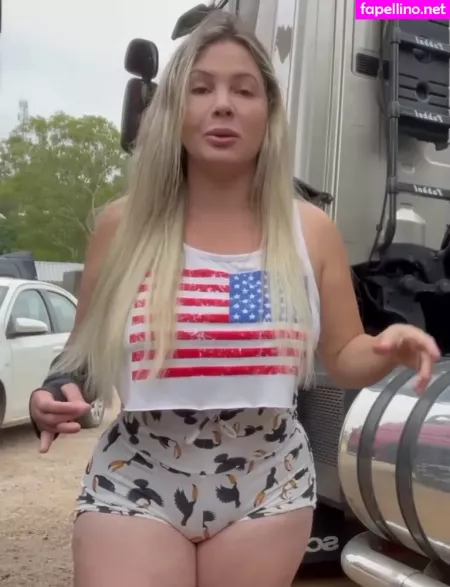 Aline Fuchter Ouriques OnlyFans Thumbnail #Pd6SdMbsfd