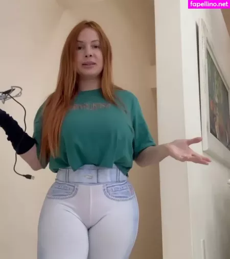 Aline Fuchter Ouriques OnlyFans Thumbnail #yVBU0OukF6