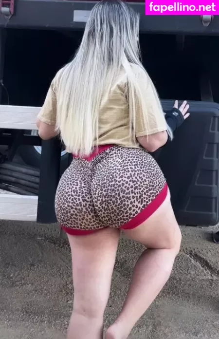 Aline Futcher Ouriques OnlyFans Thumbnail #qxw7PMVprn