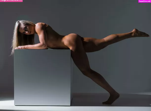 Aline Hirth OnlyFans Thumbnail #ABsODHCo2o