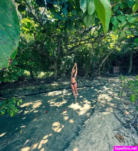 Aline Jones OnlyFans Thumbnail #V1fOiErMp0