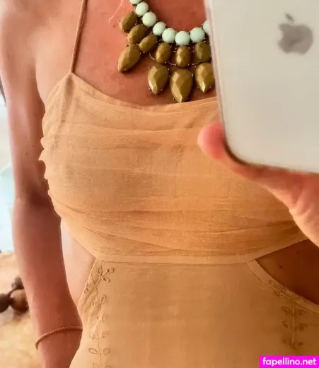 Aline Von Drateln OnlyFans Thumbnail #FqzJ4yvePd