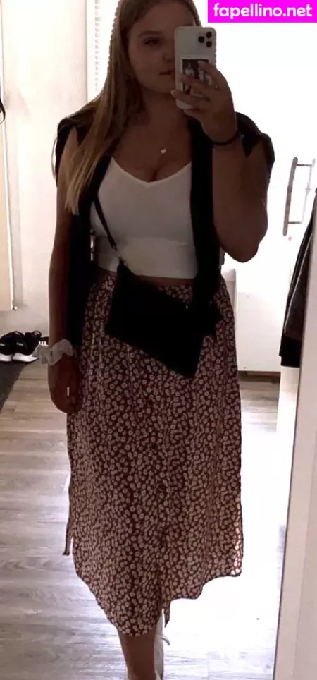Aline Zwahlen OnlyFans Thumbnail #GumkZ7qM3B