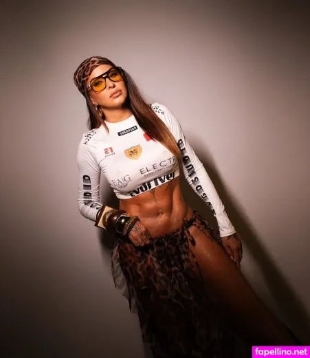 Alinne Rosa OnlyFans Thumbnail #syAMrqO8YC