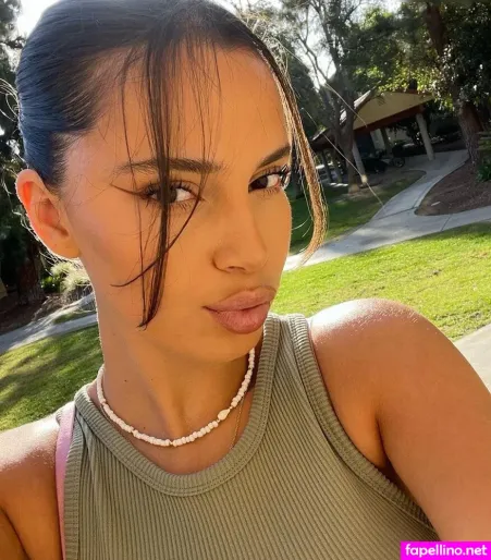 Alisa Cayenne OnlyFans Thumbnail #blJTo2Vs6v