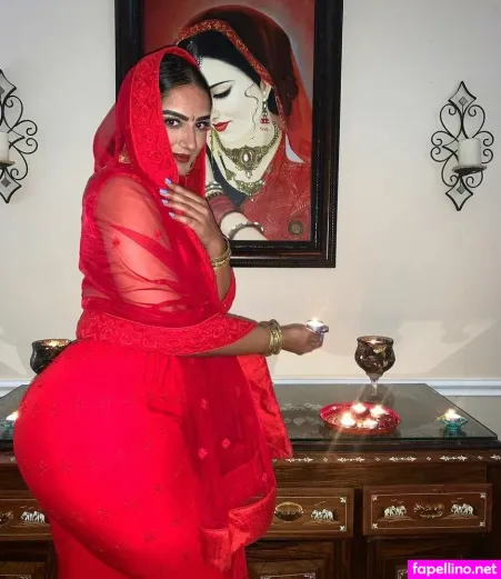 Alisha Swaidan OnlyFans Thumbnail #J5VexaUZ5T