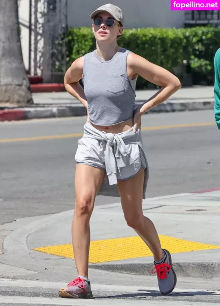 Alison Brie OnlyFans Thumbnail #4sCgmZIYWF