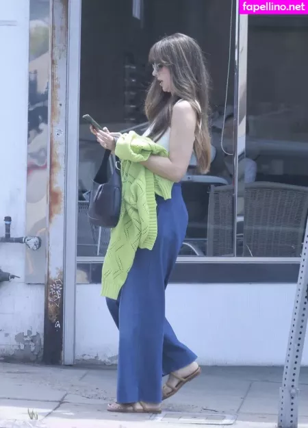 Alison Brie OnlyFans Thumbnail #9F4WGeLhQ8