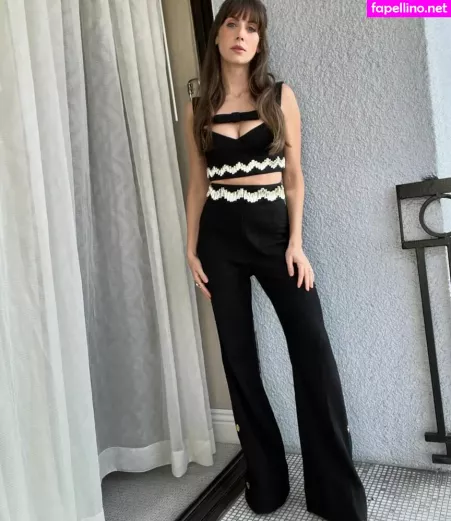 Alison Brie OnlyFans Thumbnail #F5rWBRCgzh