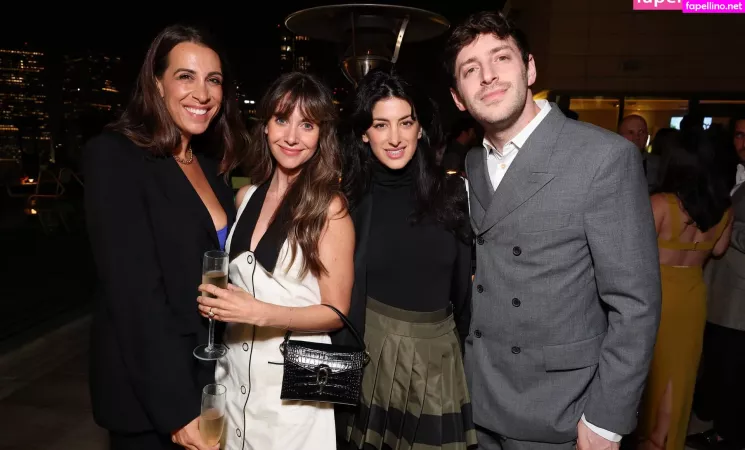 Alison Brie OnlyFans Thumbnail #f3B26dQXWx