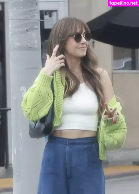 Alison Brie OnlyFans Thumbnail #gAnmJagiuy