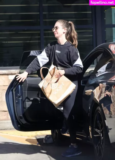 Alison Brie OnlyFans Thumbnail #hV8ZpnCDjk