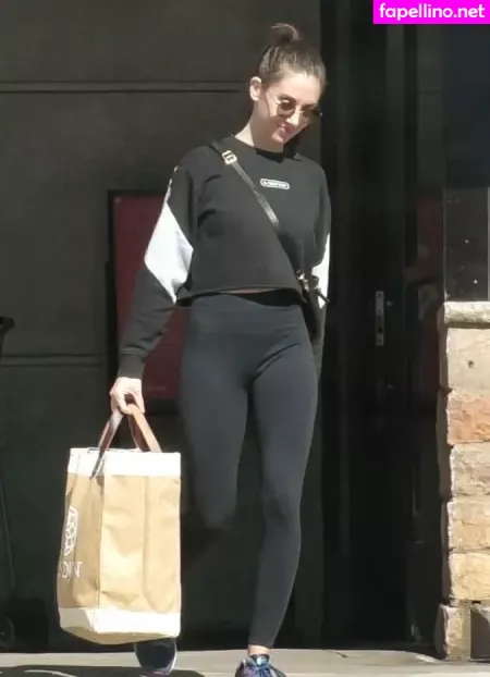 Alison Brie OnlyFans Thumbnail #nRNpXvJPFA