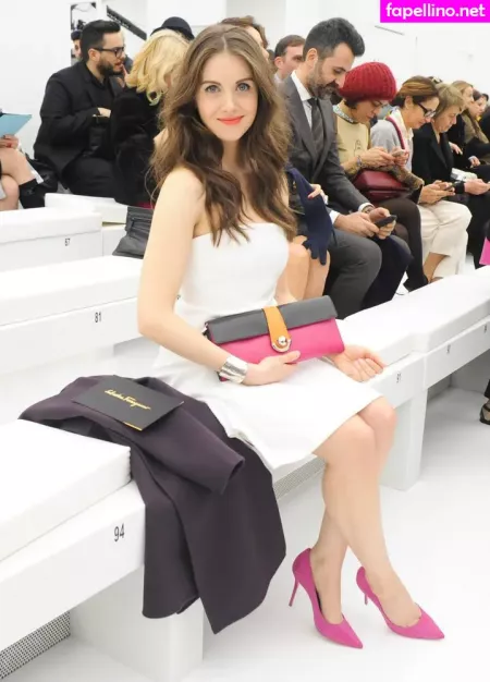 Alison Brie OnlyFans Thumbnail #yCcCpQjIiX