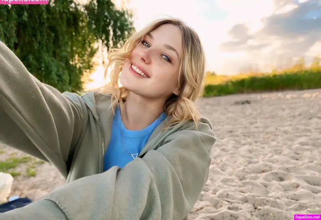 Alison On OnlyFans Thumbnail #KmgOzAx00F