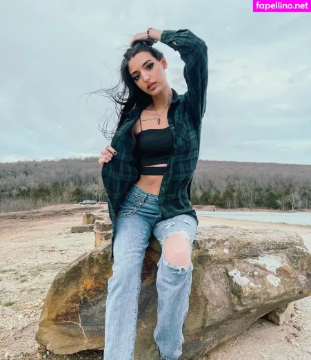 Alison Rainer OnlyFans Thumbnail #3igKWOmAbm