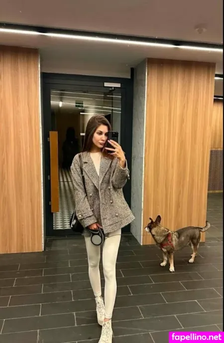 Aliss Foxy OnlyFans Thumbnail #9R6qqiM807