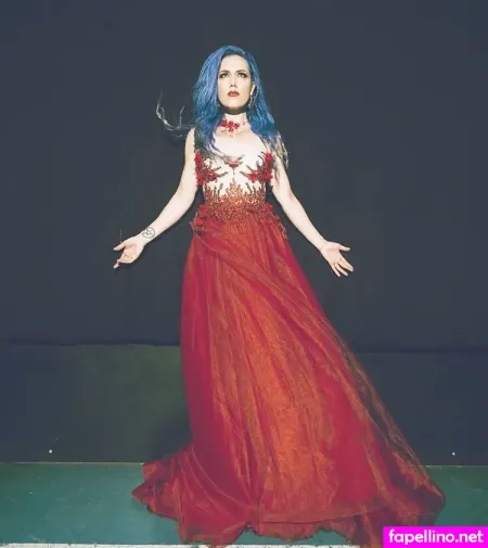 Alissa White Gluz OnlyFans Thumbnail #4qoKY2jc91