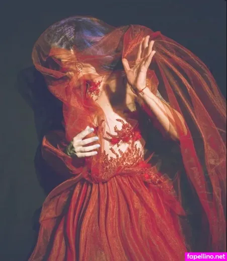 Alissa White Gluz OnlyFans Thumbnail #B72T2gTquF