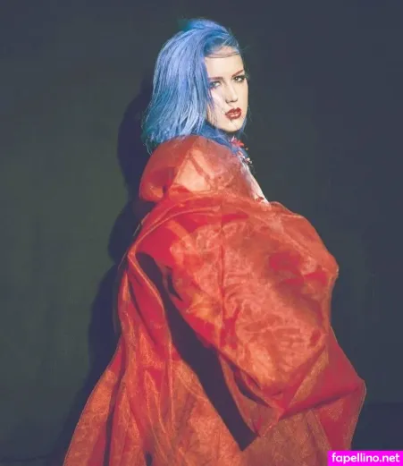 Alissa White Gluz OnlyFans Thumbnail #P2vLqGUbe2