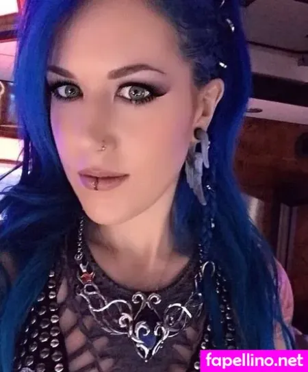 Alissa White Gluz OnlyFans Thumbnail #Tx46qie5gS