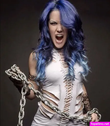 Alissa White Gluz OnlyFans Thumbnail #xBoyCh9ChQ