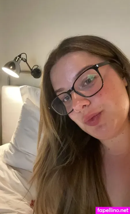 Alissbonytfree OnlyFans Thumbnail #1f1fM3E5Fl