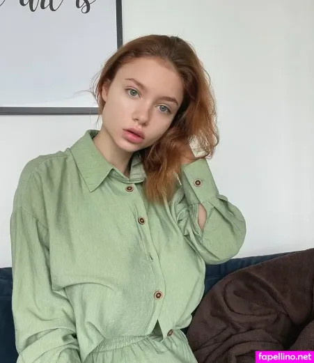 Alissiababe OnlyFans Thumbnail #0EqHTfyqhx