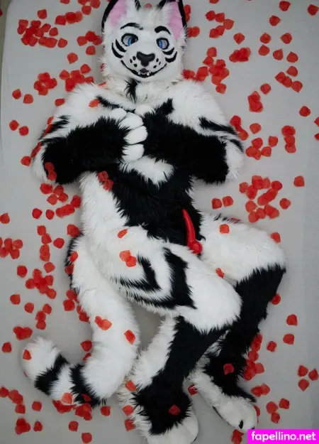 Aliuros OnlyFans Thumbnail #AeEcBl66FI