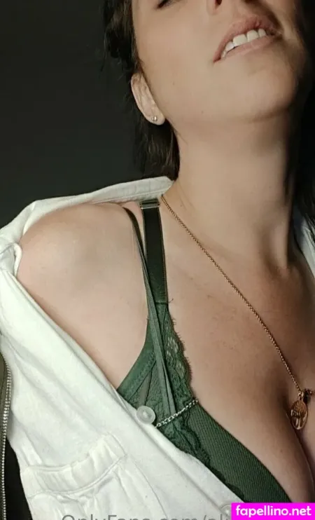 Alix Cassie OnlyFans Thumbnail #B7MUeJBQle