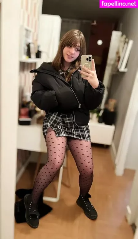 Alix Fembug OnlyFans Thumbnail #E3mUF73lia