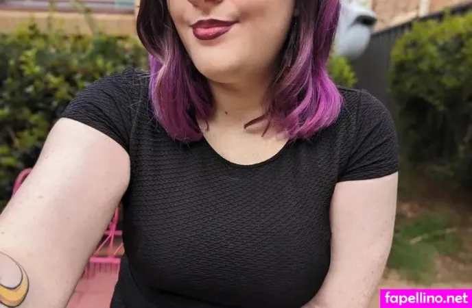 Alix Hawkes OnlyFans Thumbnail #2a6xWa18SY